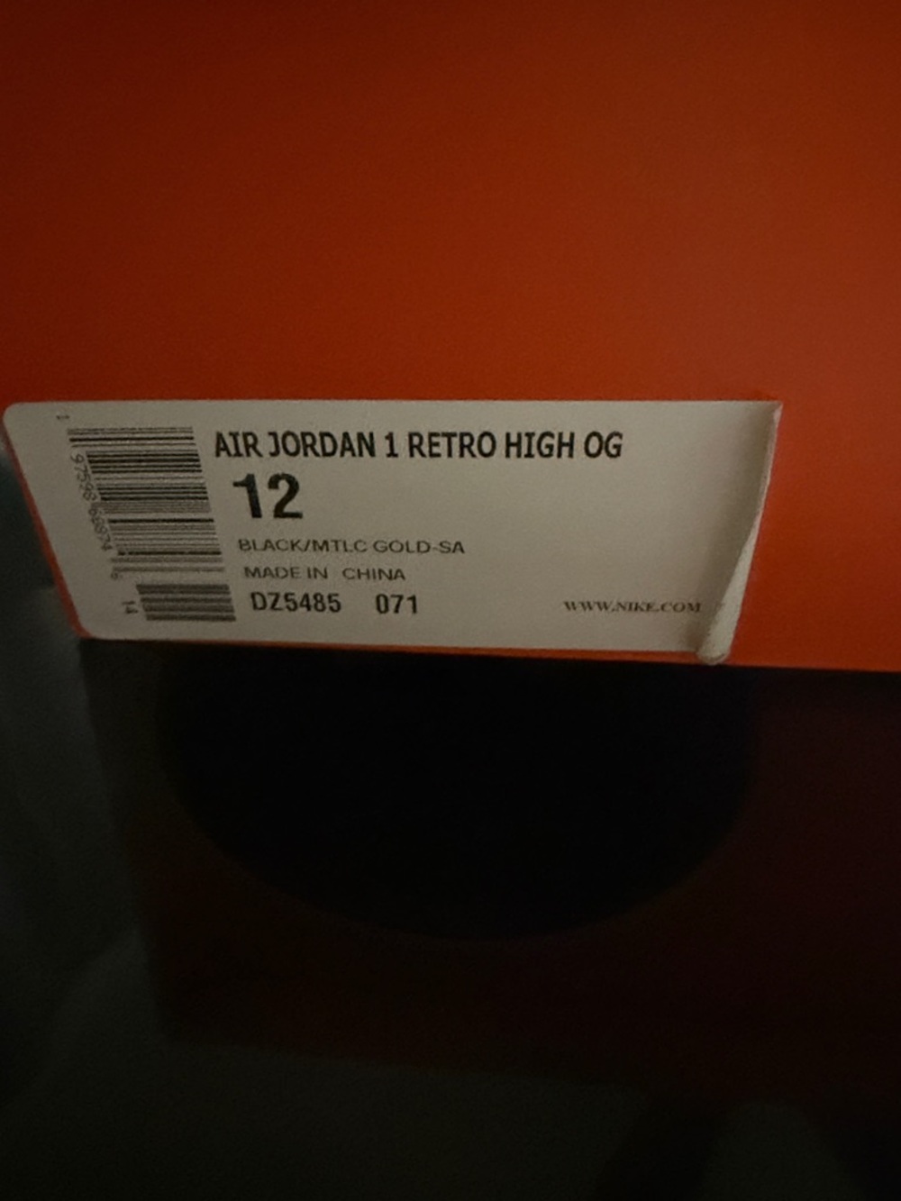 Nike Air Jordan 1 Retro High OG - Black/Gold